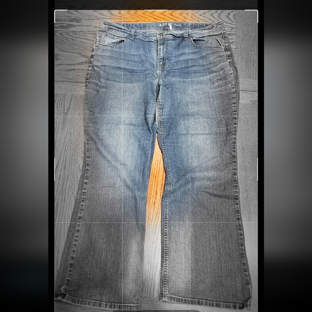 Apt 9 Women's Bootcut Blue Jeans 18W Short